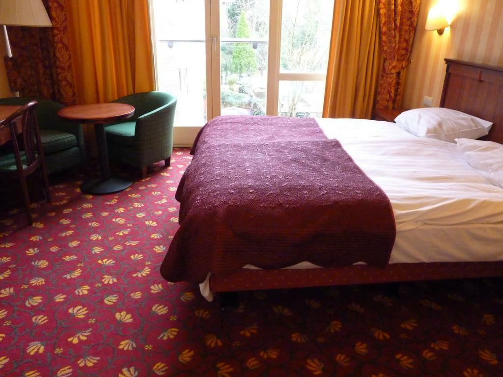 Omega Hotel 3*