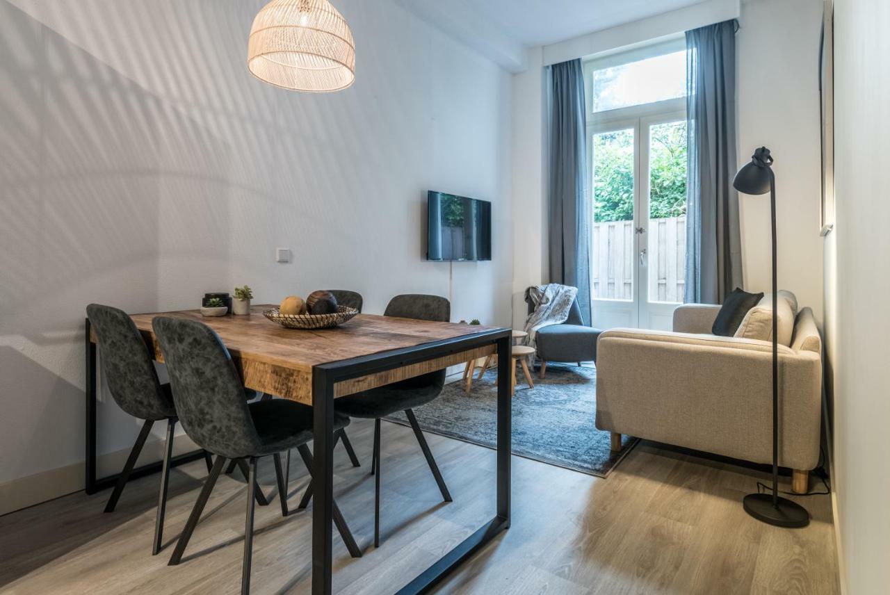Apartment 85