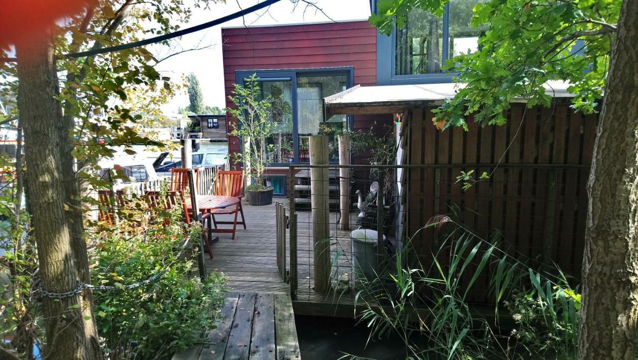 Bed & Breakfast Houseboat Vliegenbos Amsterdam