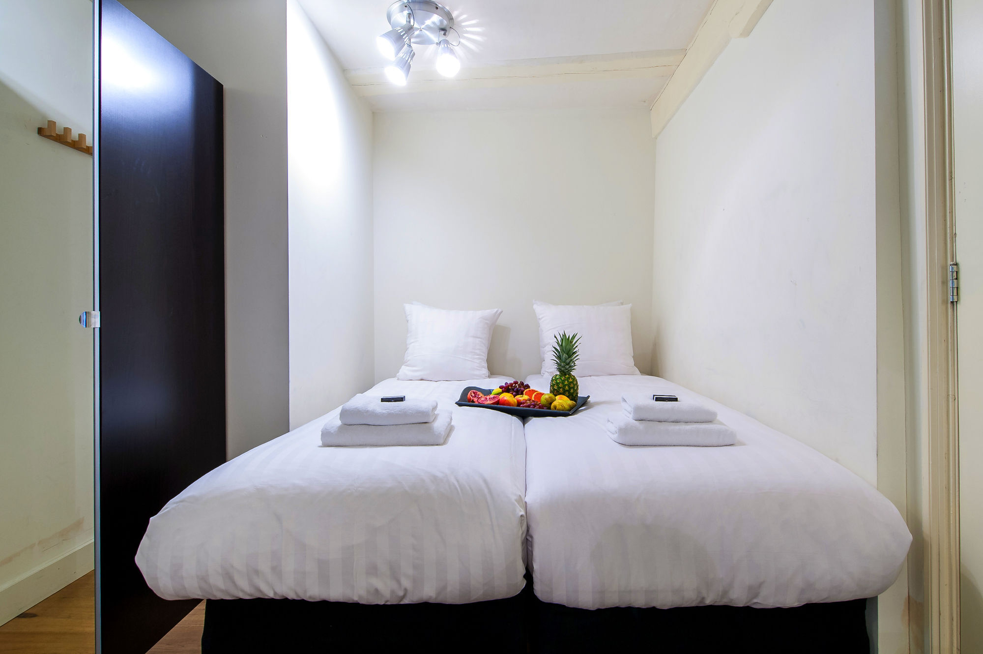 Centre Harbour Aparthotel 3*