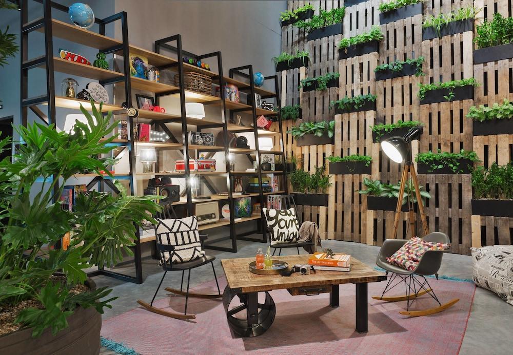 Hotel Moxy Houthavens