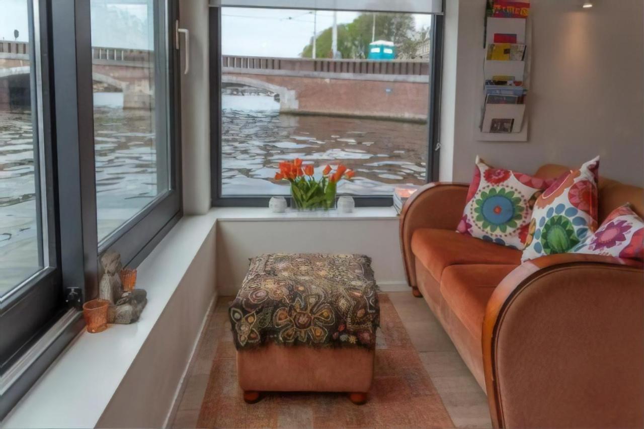 Guest house Houseboat Ark Amstel Amsterdam