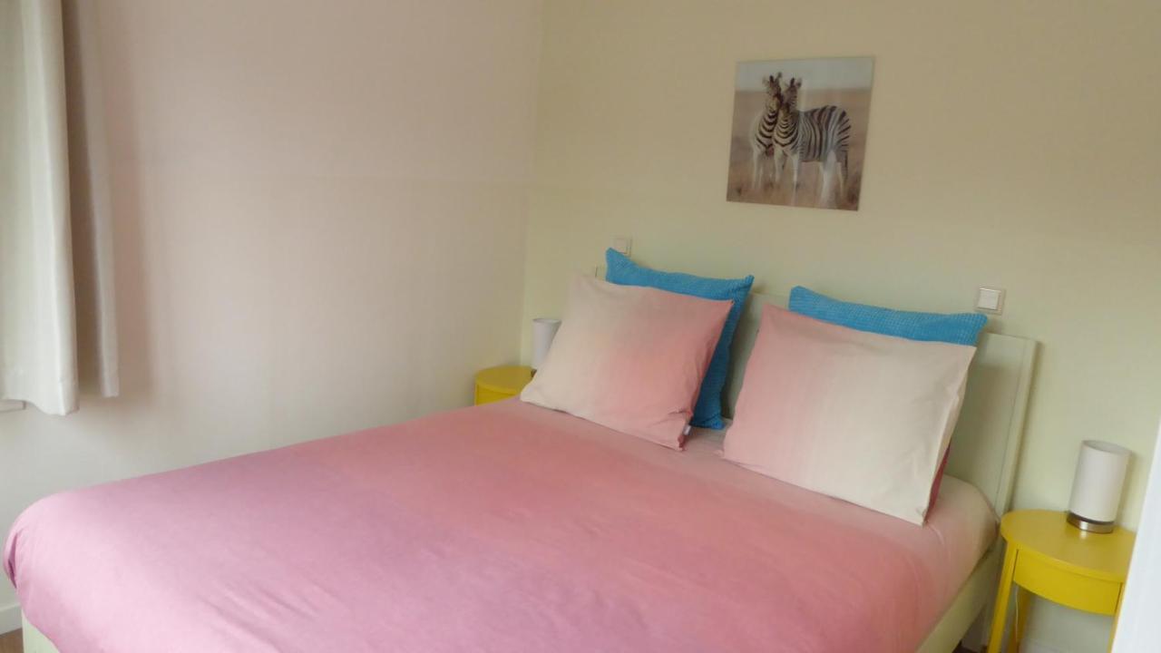 Houseboat In The Center, 5 Min Walk To Tropical Museum, Free Wifi! *