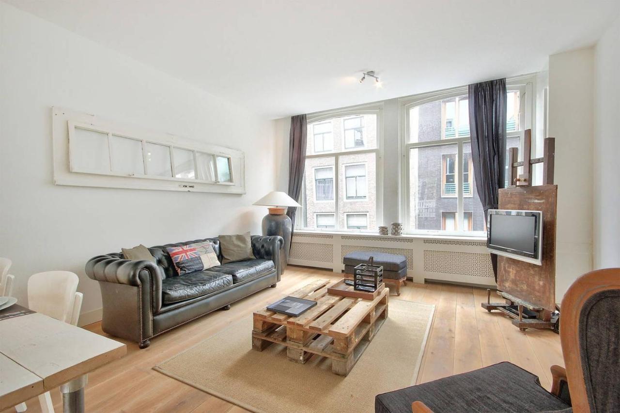 Apartment 2 Bedroom Center Terrace *