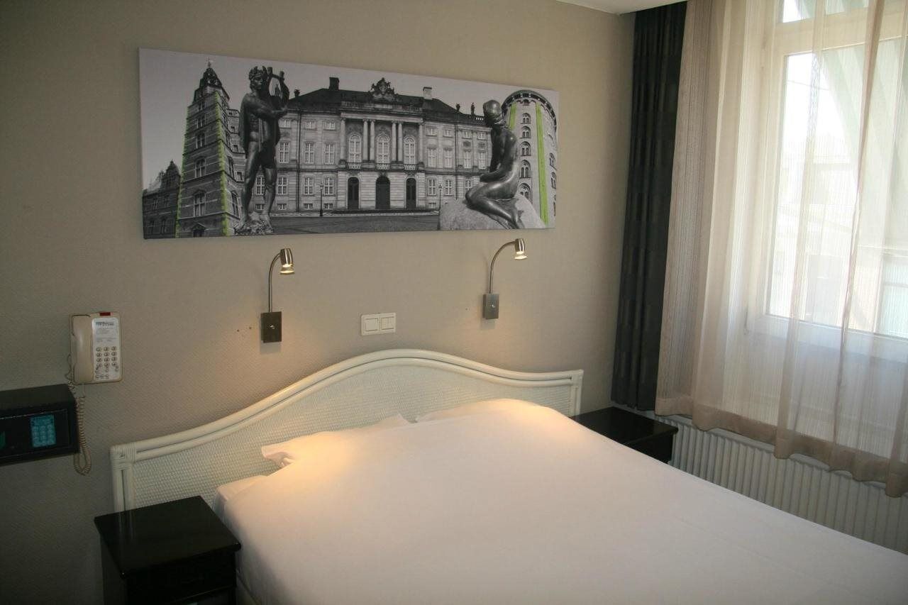 Huygens Place