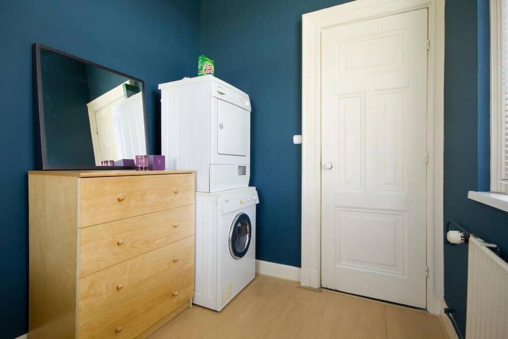 2 Bedroom 2 Bathroom Canal Apartment