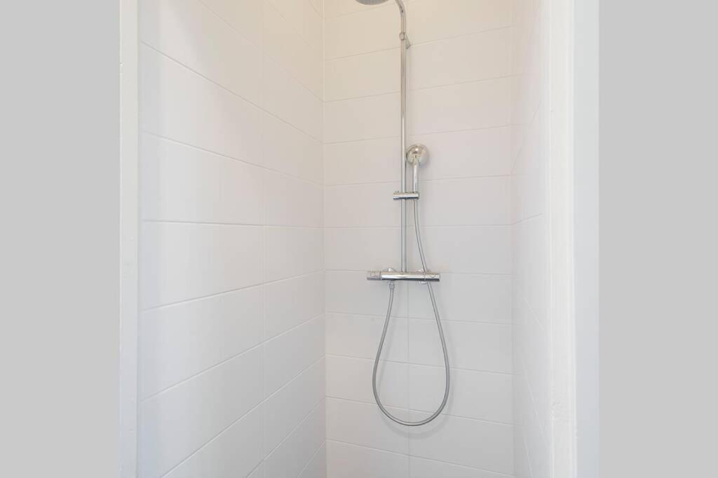 2 Bedroom 2 Bathroom Canal