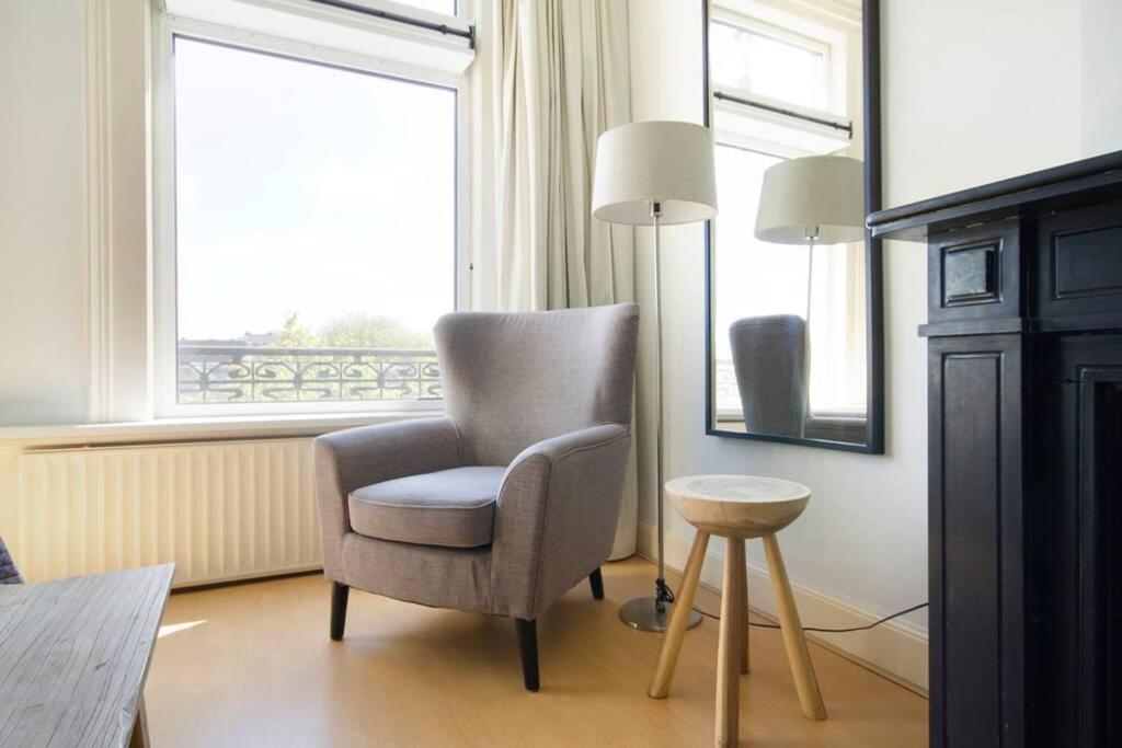 2 Bedroom 2 Bathroom Canal Apartment Amsterdam