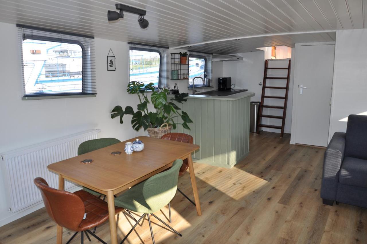 Private On Houseboat Privatunterkunft *