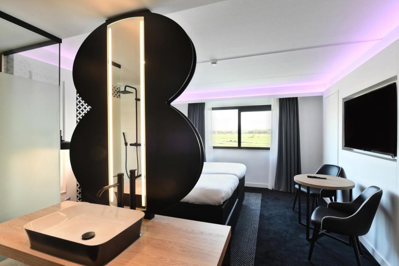 Gr8 Riverside Hotel