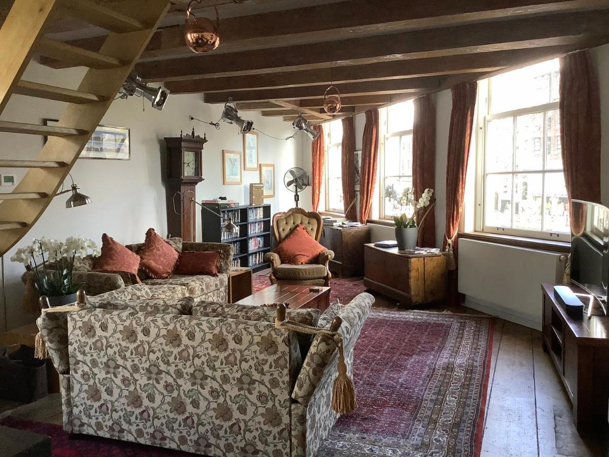 Former Rembrandt Workshop Two Bedroom * Amsterdam