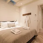 Leidse Square 5 Star Luxury Apartment