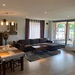 Lounge Park Apartment