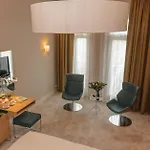 Amadi Panorama Hotel