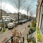Large En-Suite Room In Historic Canalhouse From 1729