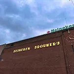 Hotel De Hallen