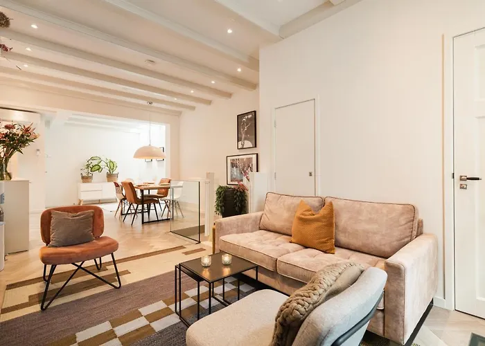 Leidse Square 5 Star Luxury Apartment