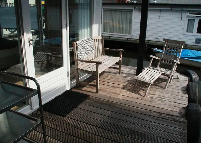 Houseboat Studio Sooki