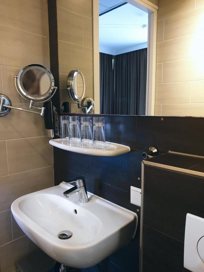 Mosaic Centre Hotel