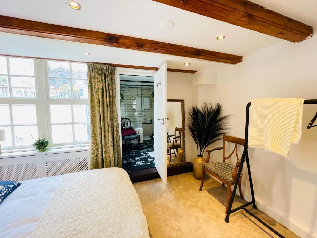 Bed & Breakfast Luxury Suites The Enlightened House