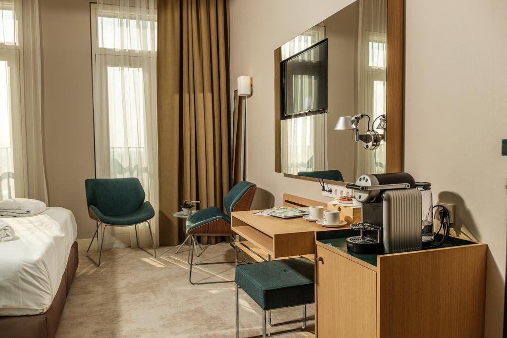 Amadi Panorama Hotel