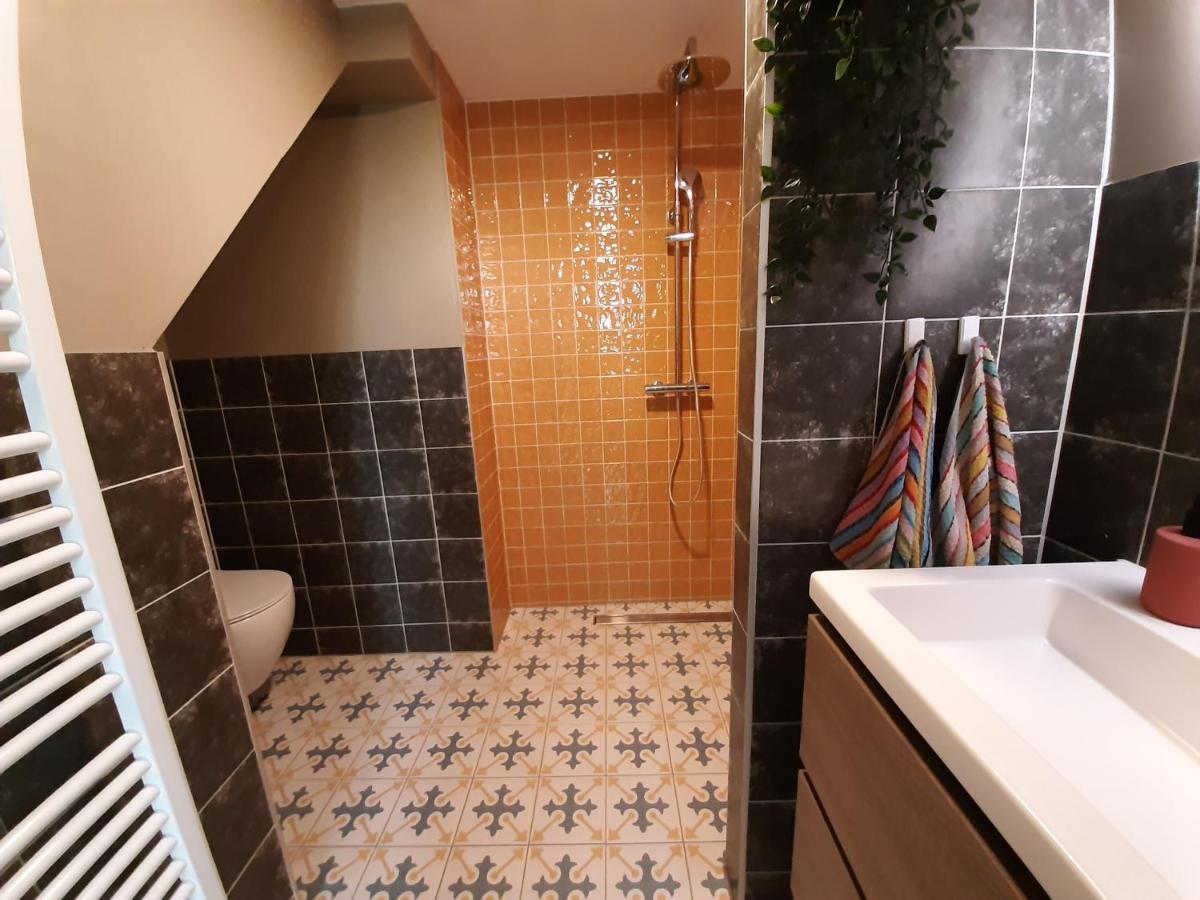 Voorhuis En Klein Waterland Frühstückspension *