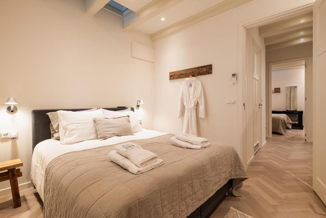 Leidse Square 5 Star Luxury Apartment