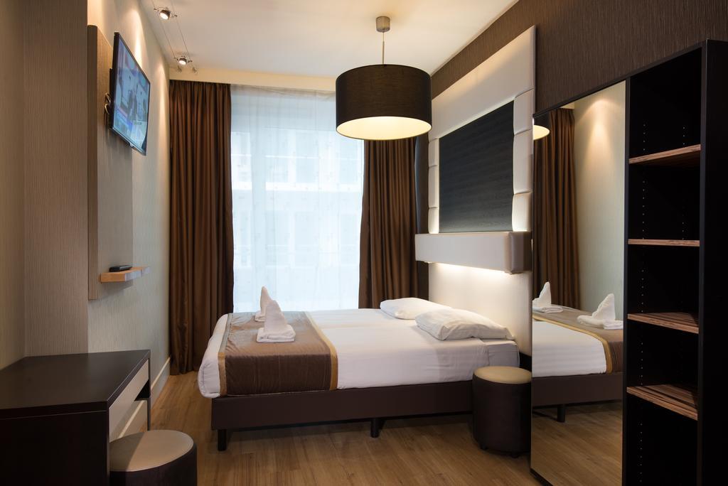 Hotel Mosaic Centre 3*