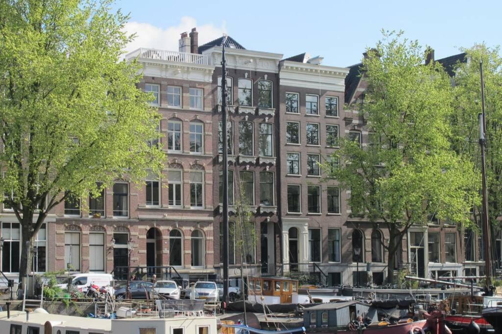 Apartment Stunning In The Center Of Old
