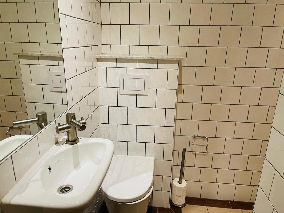 Bed & Breakfast Red Light District B & B Canal View Amsterdam