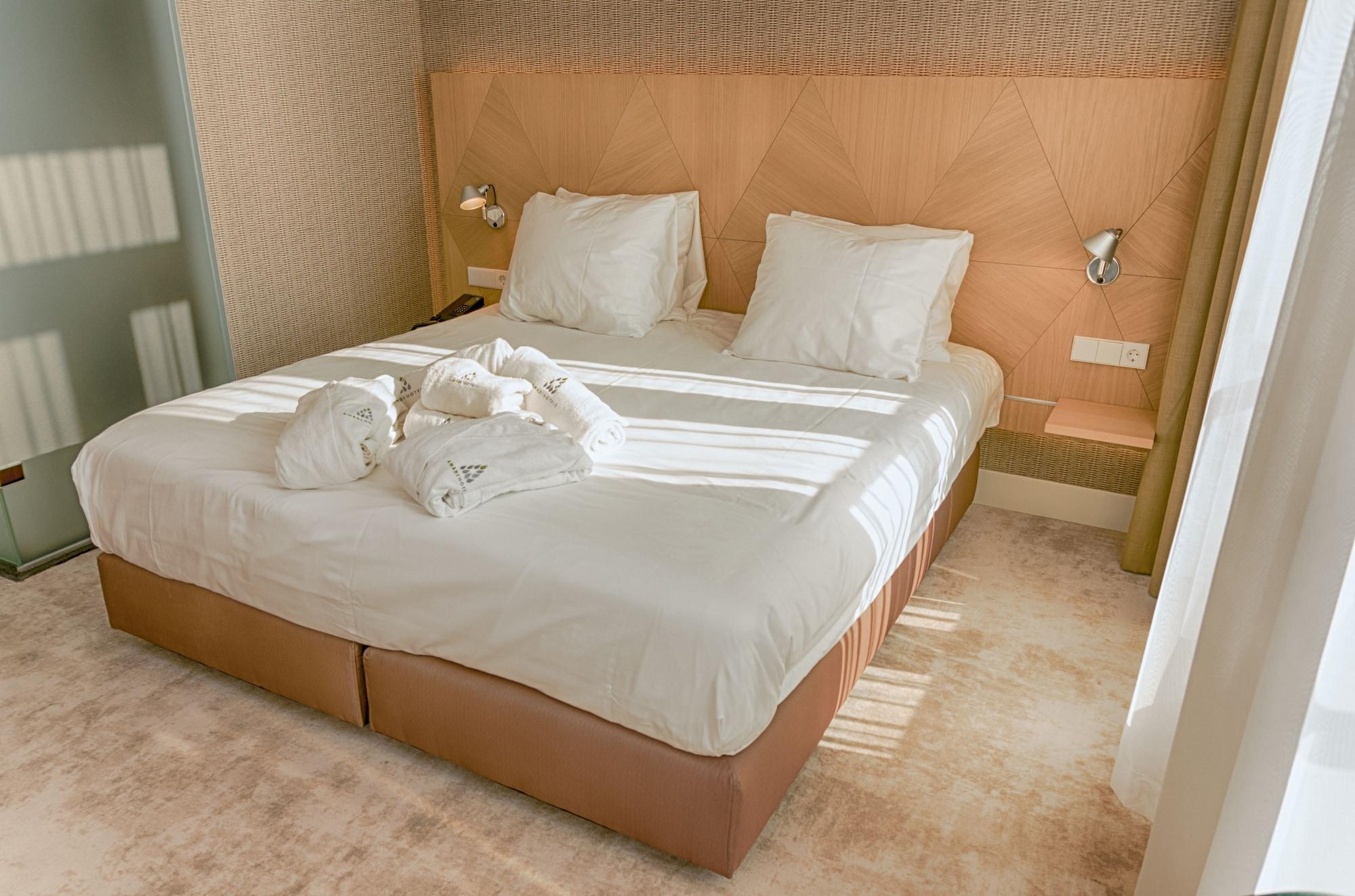 Amadi Panorama Hotel 4*