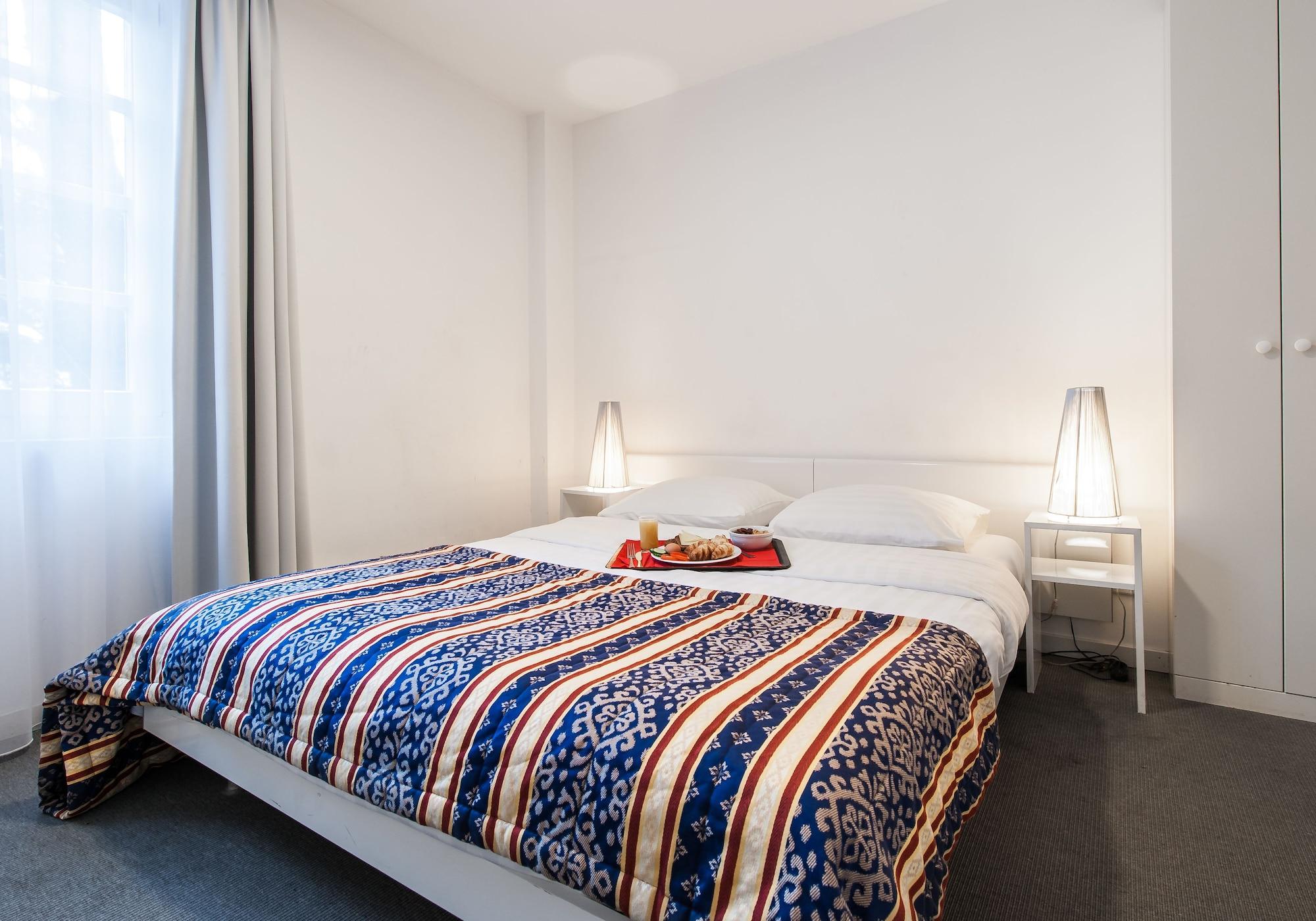 Acostar Hotel