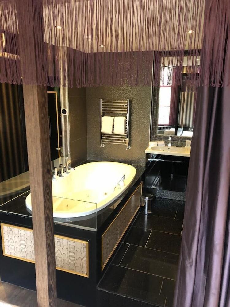 The Pavilions Amsterdam, The Toren 4*