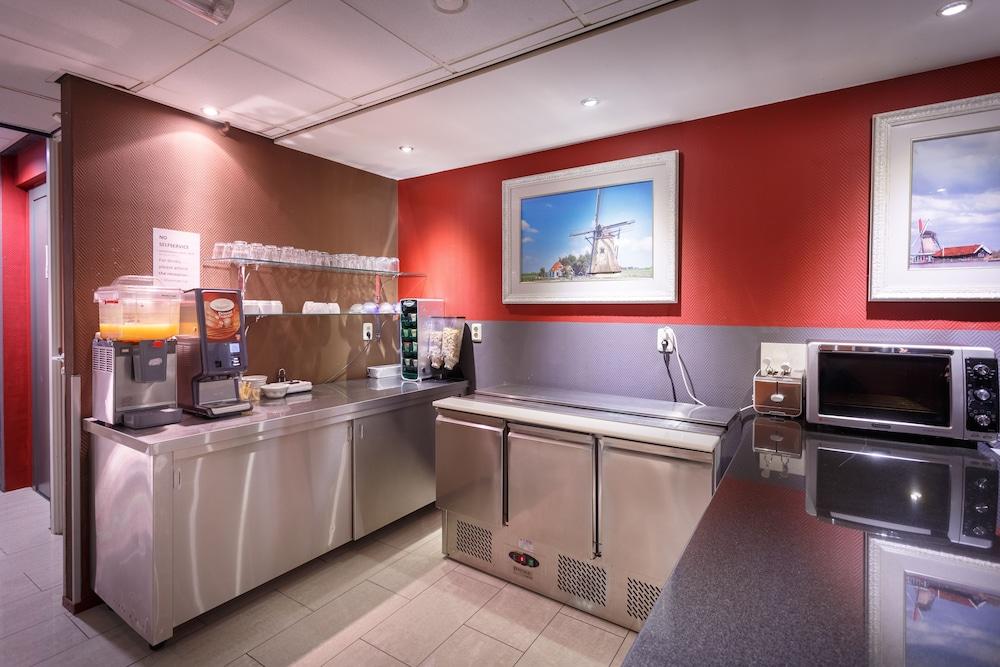 Downtown Hotel 2*