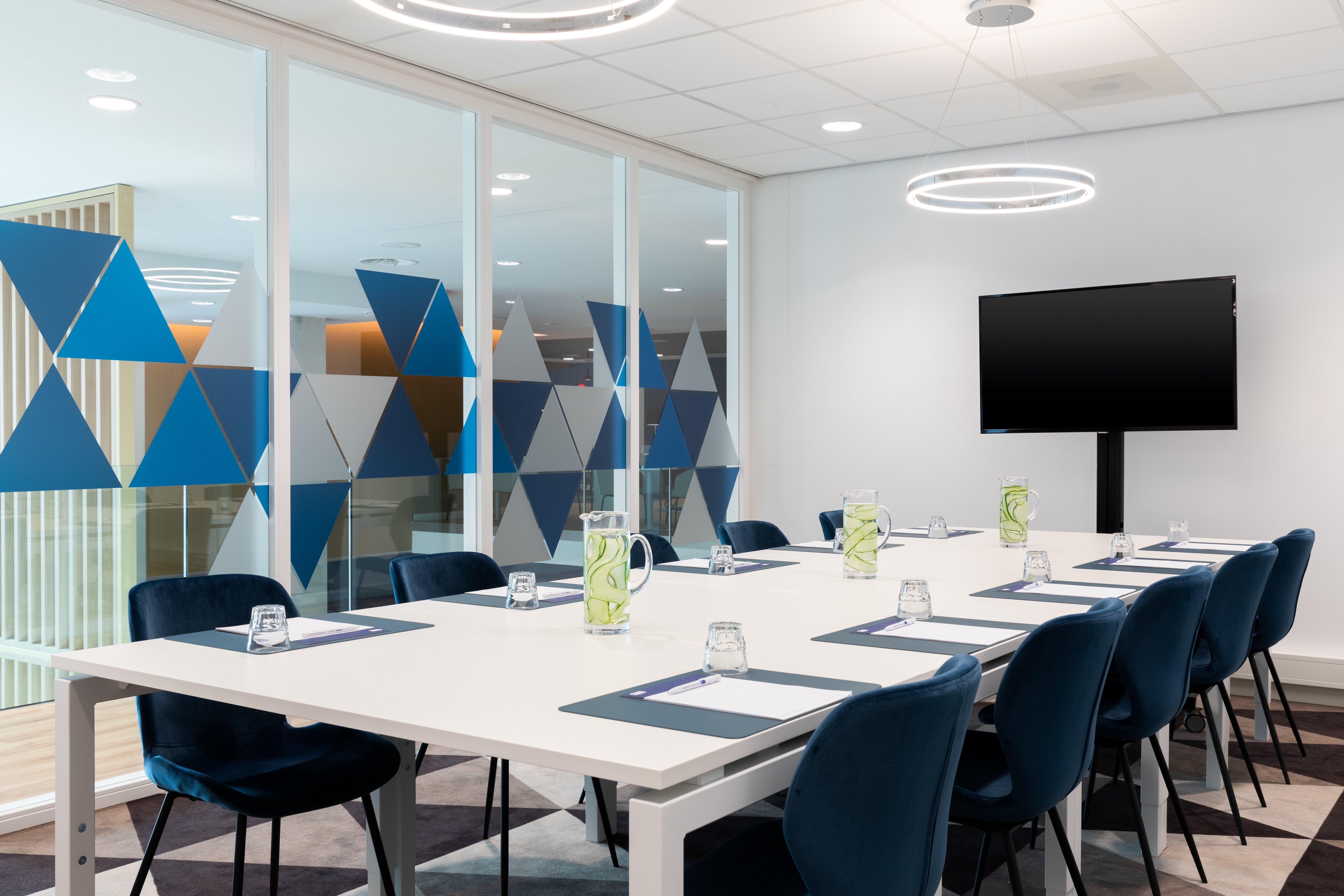 Express - North Riverside By Ihg Hotel 3*