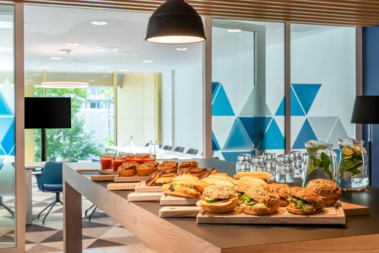 Express - North Riverside By Ihg Hotel