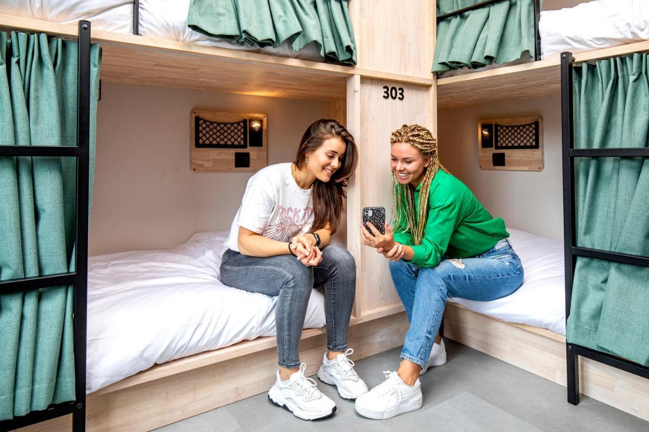 Hostel The Bee