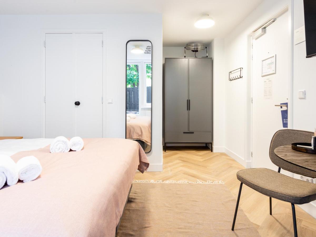 Limehome Hemonystraat - Digital Access Hotel
