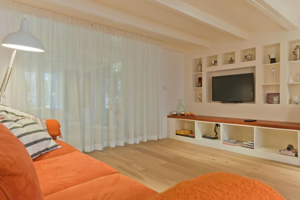 Beautiful Designed Ap.+bikes+garden Apartment