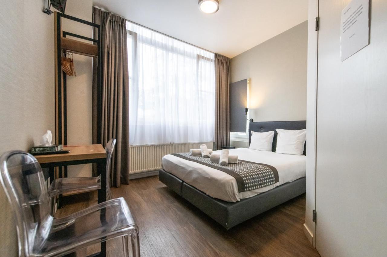 Acostar Hotel
