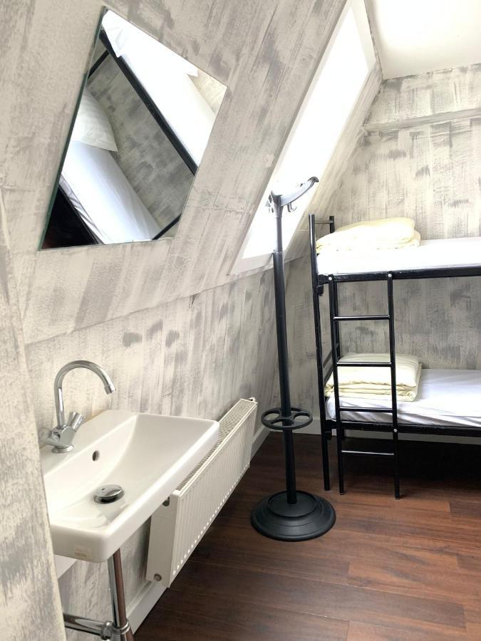 Amigo Budget Hostel