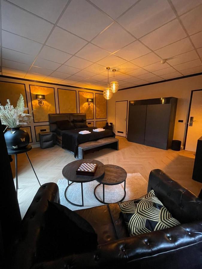 83 Hotel
