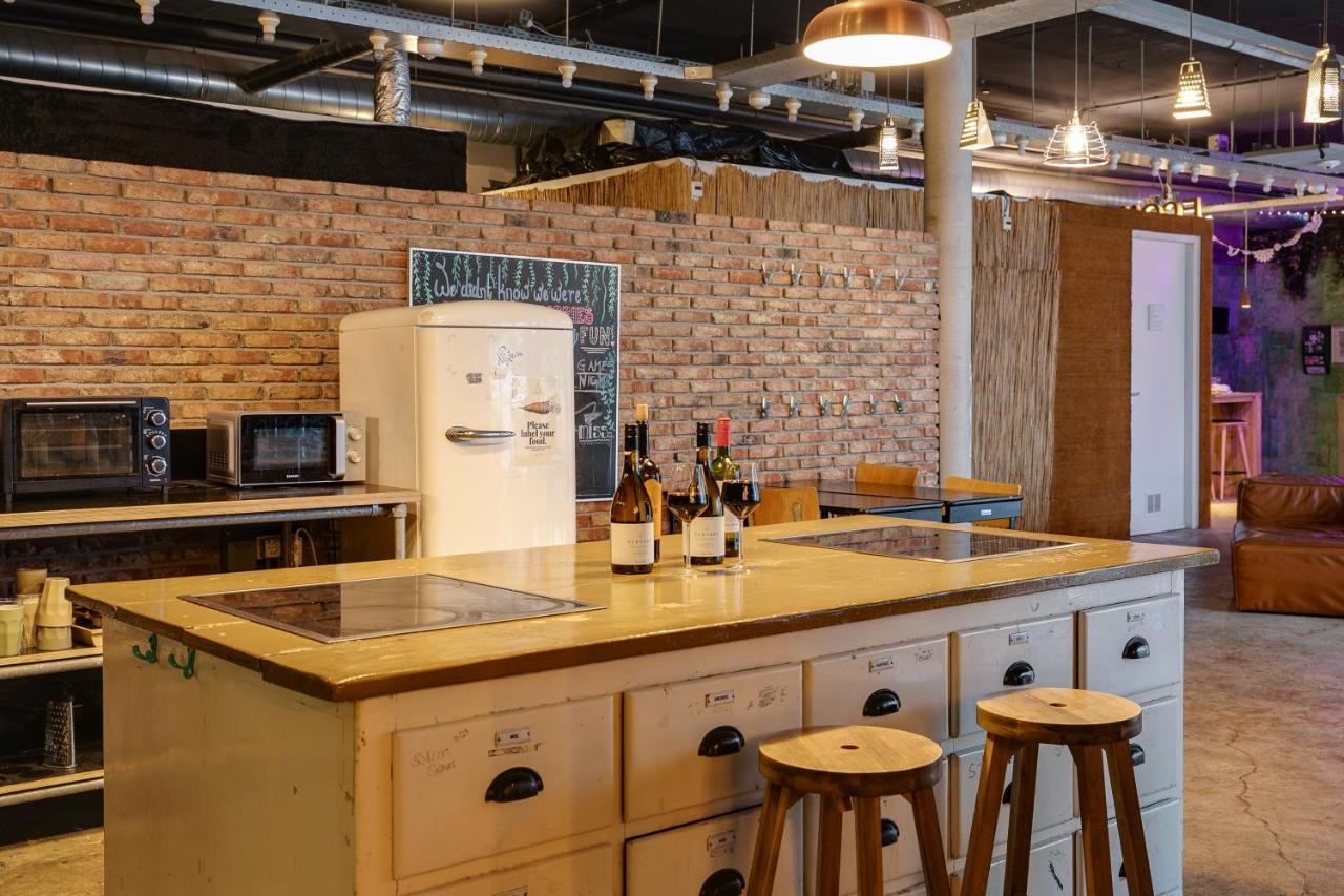 Clinkmama Hostel Amsterdam