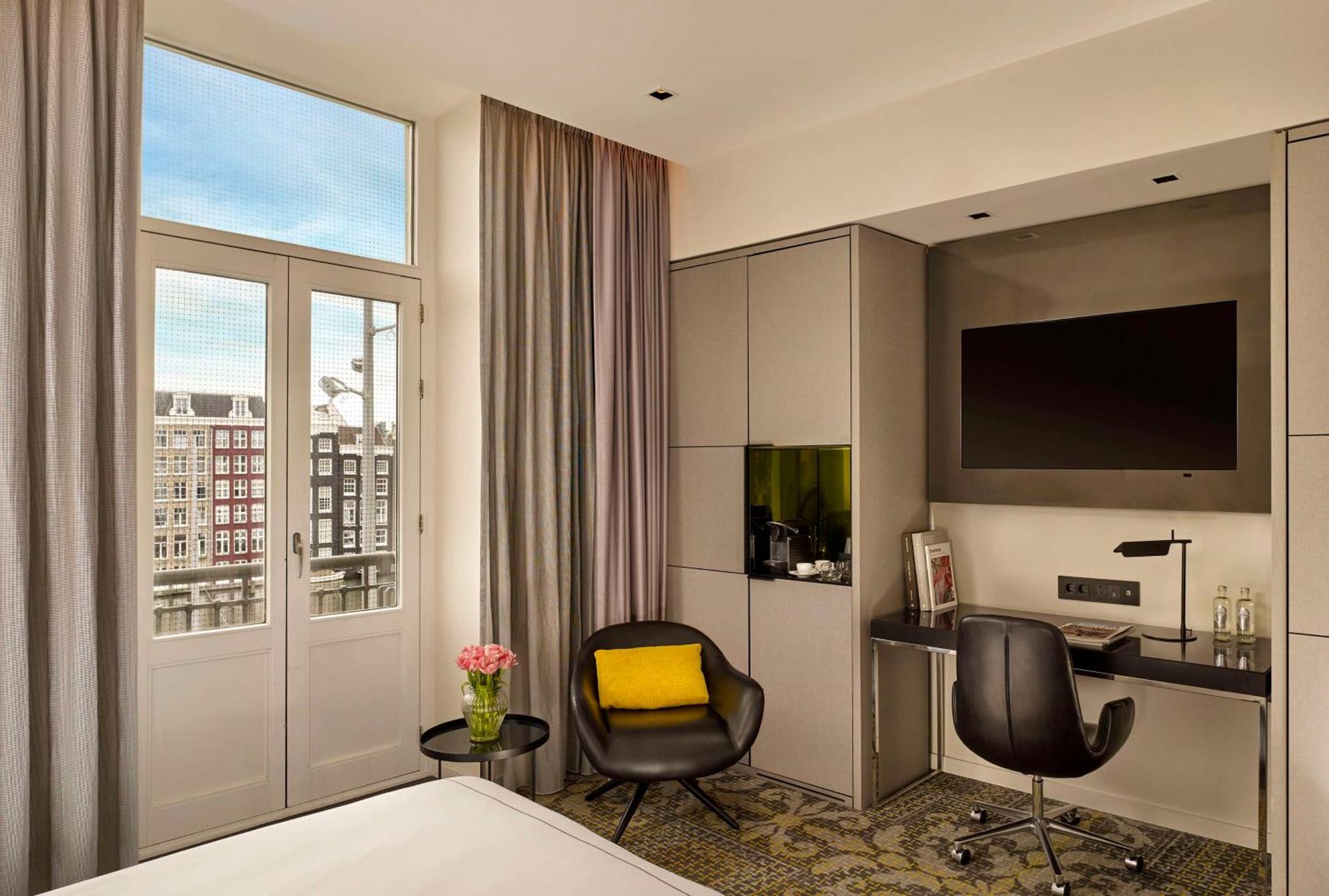 Park Plaza Victoria 4*