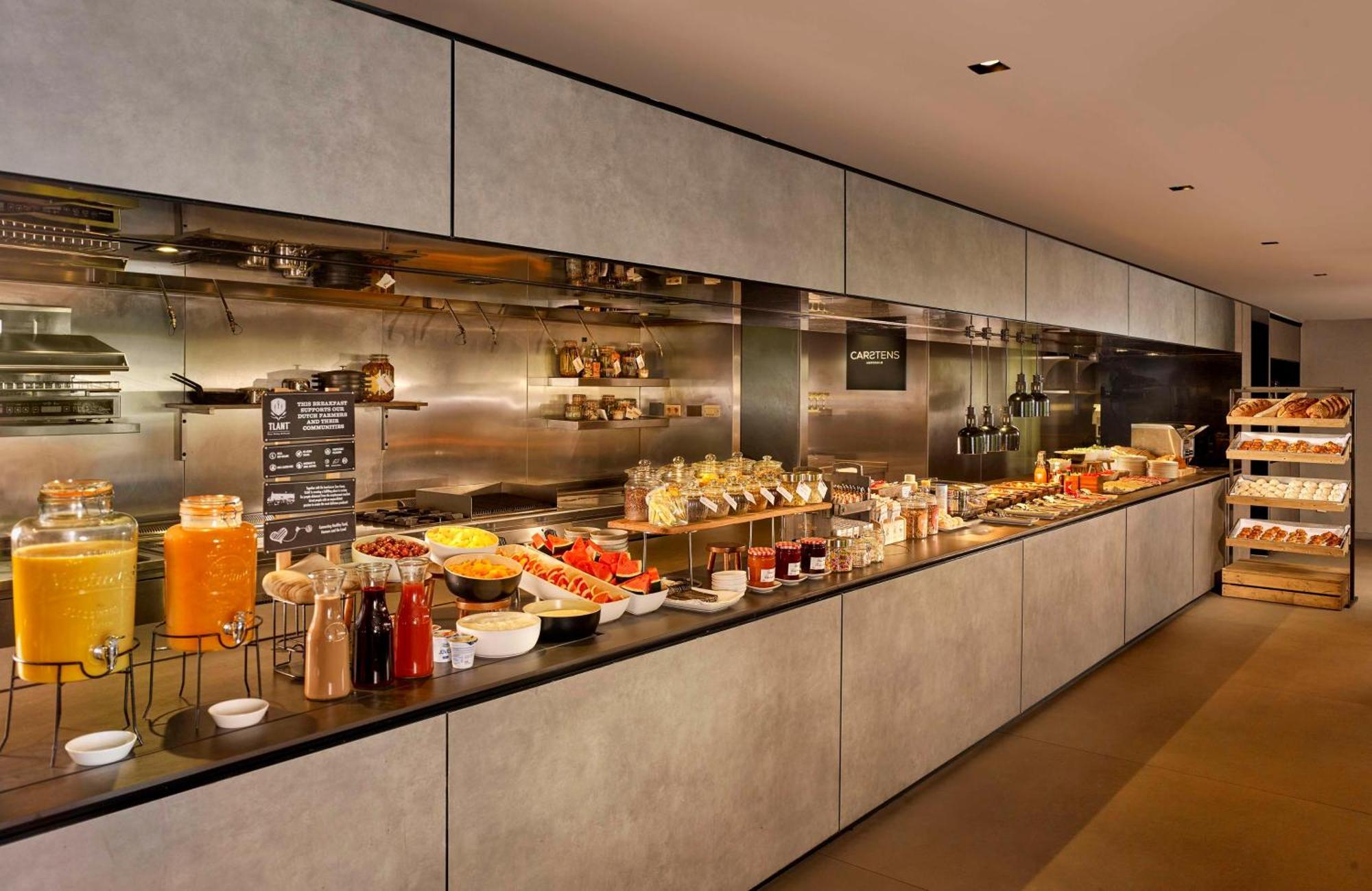 Park Plaza Victoria 4*