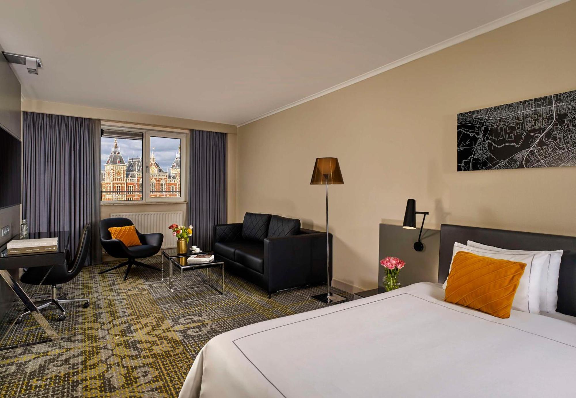 Park Plaza Victoria Hotel