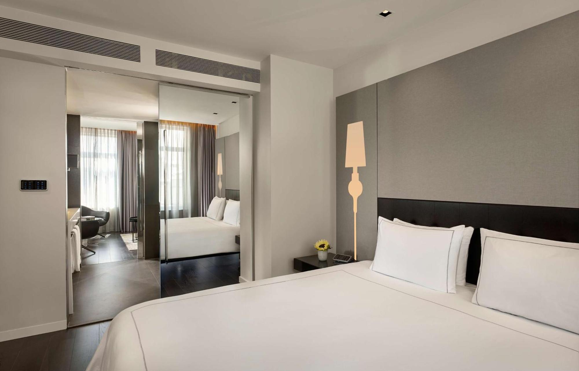 Park Plaza Victoria 4*