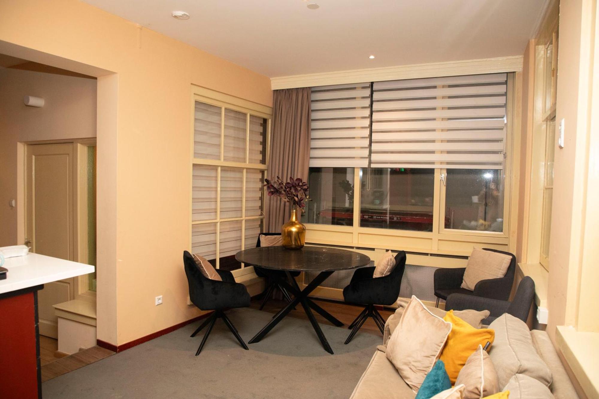Red Light District B & B Canal View Bed & Breakfast Amsterdam