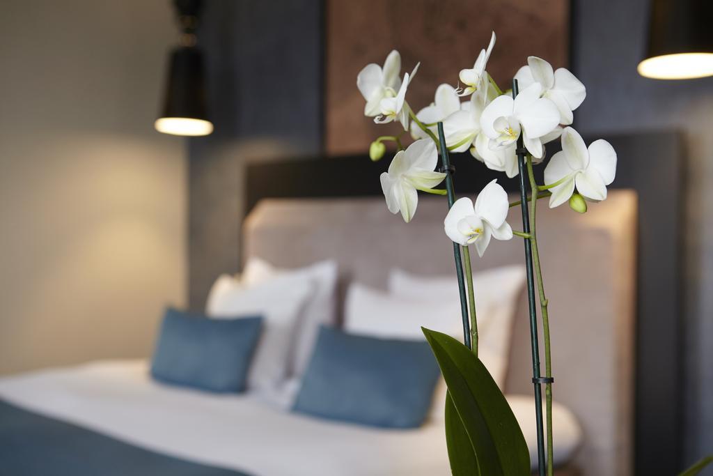No. 377 House 3* Amsterdam