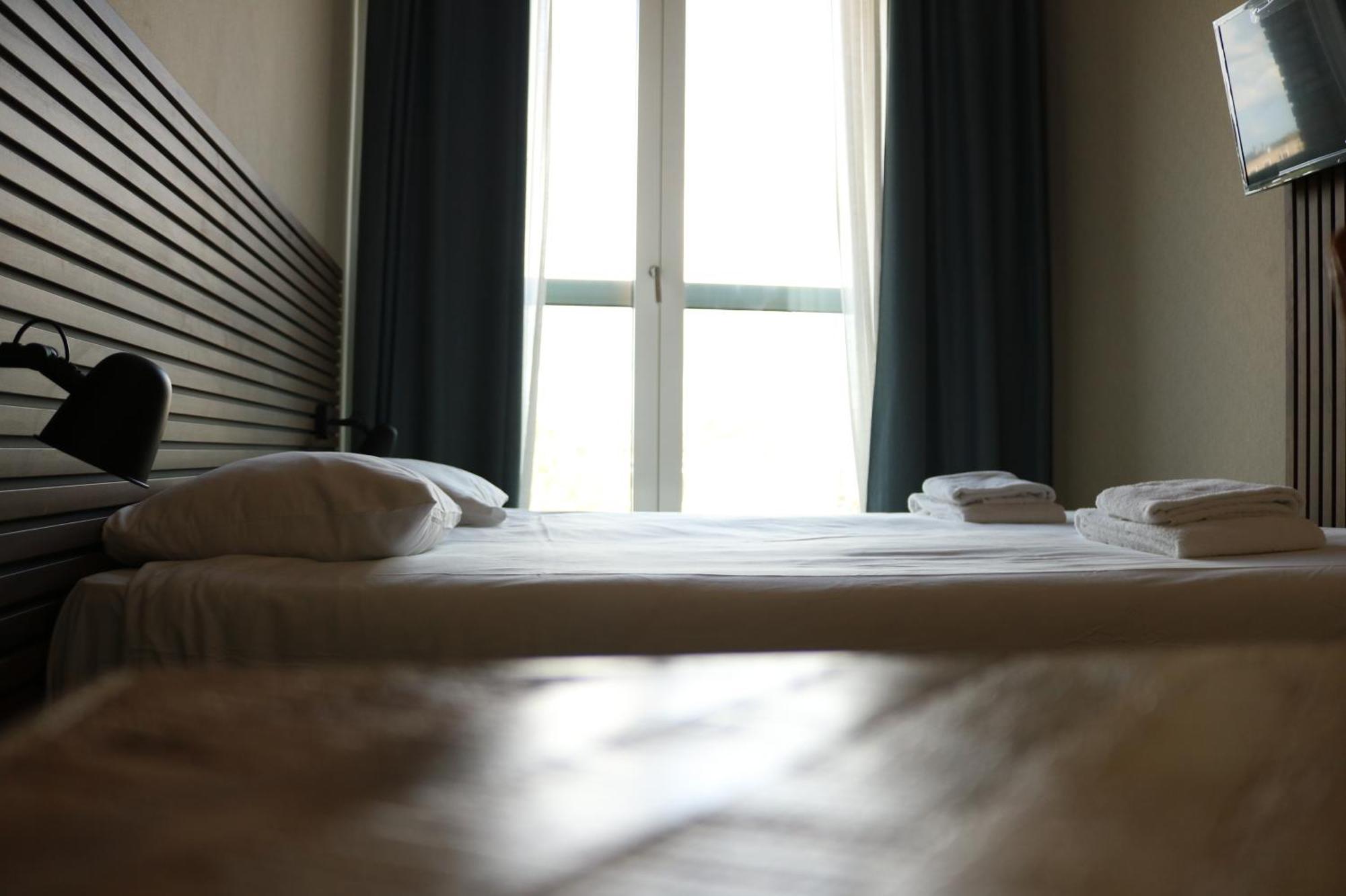 Mosaic Centre Hotel
